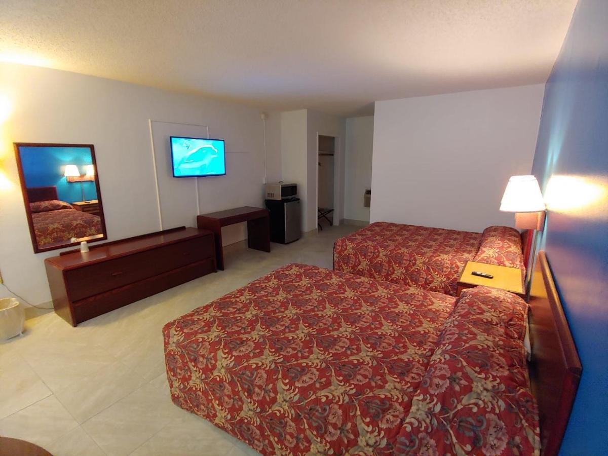 Relax Inn Silver Springs Exterior photo