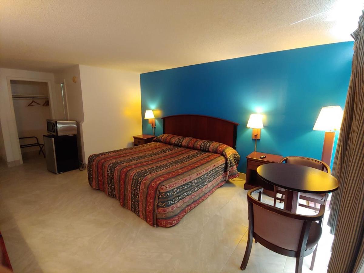 Relax Inn Silver Springs Exterior photo