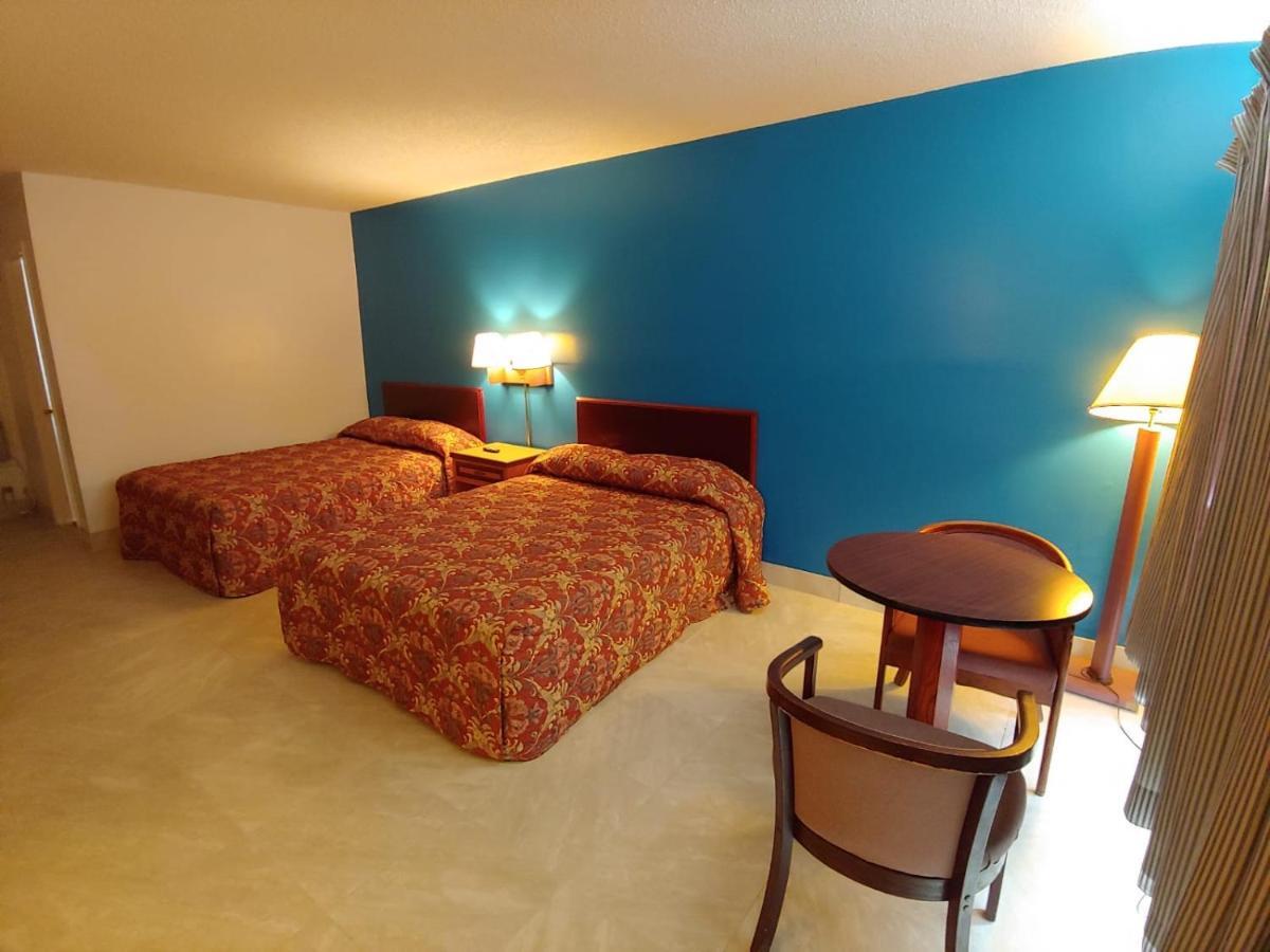 Relax Inn Silver Springs Exterior photo